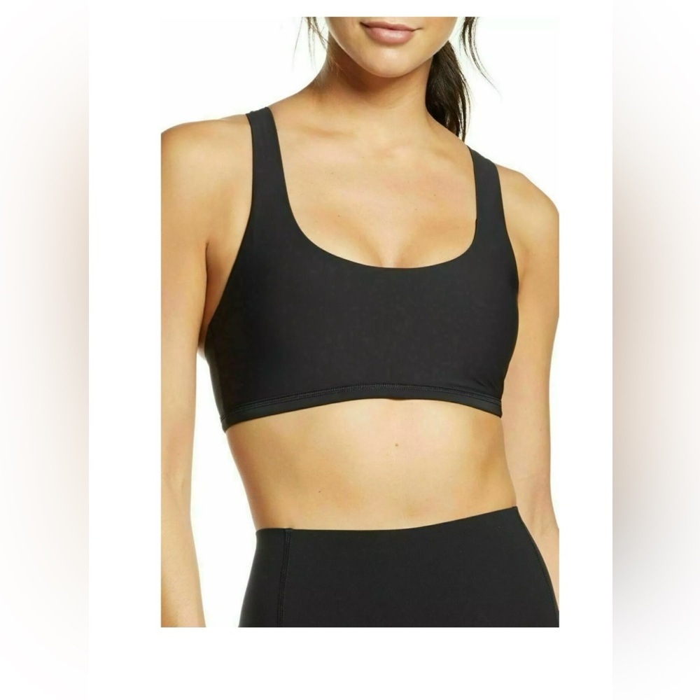 SPANX Low Impact Black Women’s Sport Bra Size Medium NWT